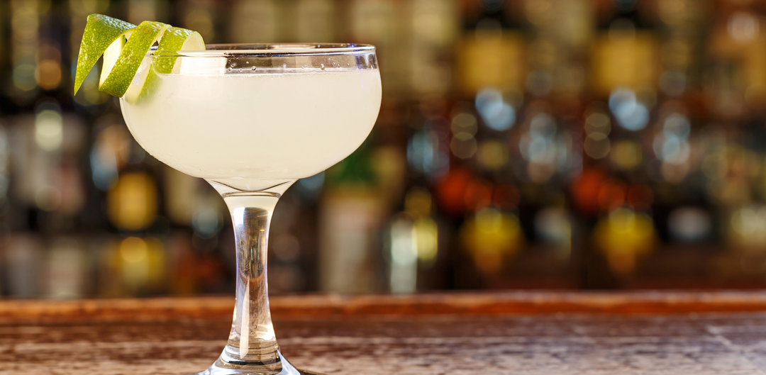 HOW TO MAKE A DAIQUIRI